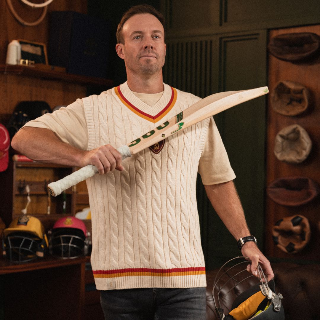 AB de Villiers 360 Crest Knit Vest Cable Ivory