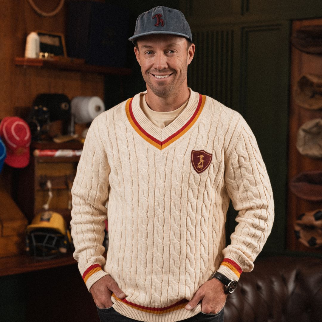 AB de Villiers 360 Small Logo V-neck Knitwear Cable Ivory